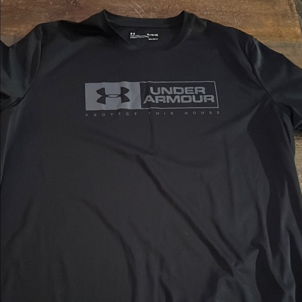 Under Armour Black T-Shirt